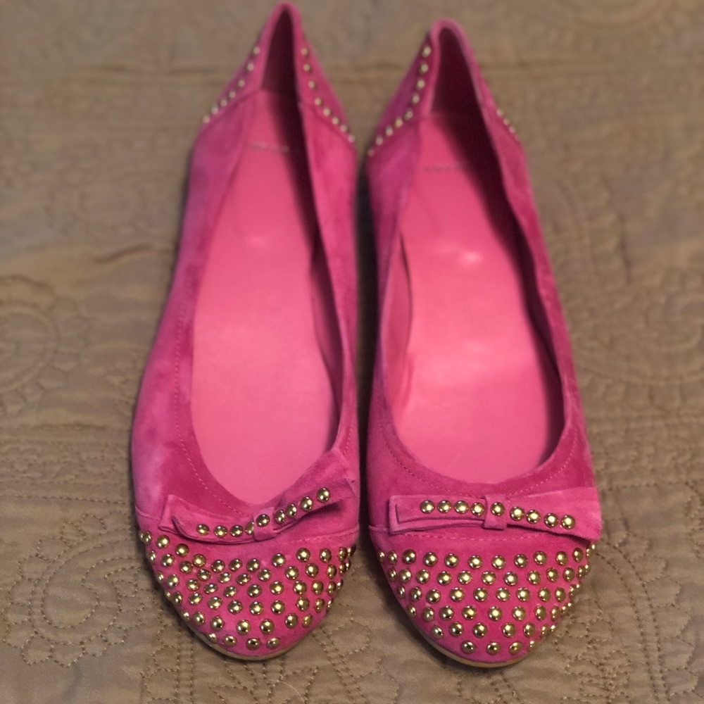 NWOT Carvela Suede Fuchsia Flat Sz 40